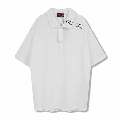 Gucc*25Ss 新款标识字母签名印花翻领polo衫短袖 定制全棉丝光珠地面料 舒适亲肤手感舒适顺滑 领口奢华品牌经典字母印花工艺 重叠刺绣Logo设计别致时