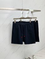 25春夏新款松紧带休闲短裤，专柜定制面料 透气舒适度高，细节无可挑剔，品牌元素刺绣设计理念，体现高品质。手感细腻柔软！呈现休闲裁剪，上身版型超赞！码数：M 4X