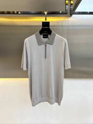 kiton 海岛棉半拉链翻领T 恤。衣身上是钩花图案，经典Polo领设计，衣服触感柔软亲肤，视觉上很精致、有质感、高贵，非常简单也很显品质。早春可作为内搭，夏季