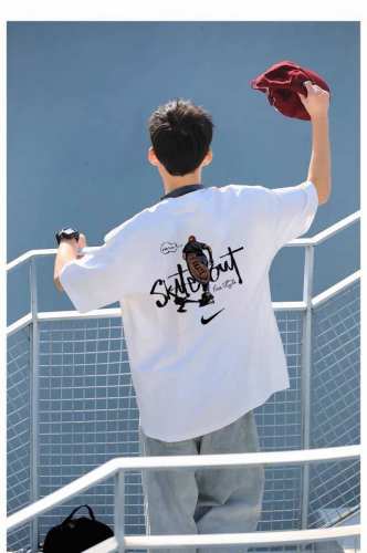 80包邮 【260G重磅纯棉】耐克 Nike 涂鸦自由奔跑滑板 复古时尚 短袖T恤 男女同款 半袖 情侣款 面料工艺： 1.260G重磅纯棉，100%棉，恰到好