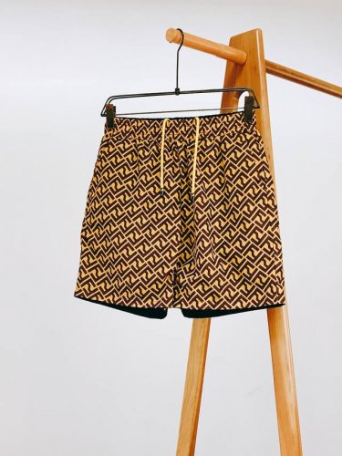 fendi 芬迪 2025Ss春夏新品 双面穿休闲短裤，臻选优质面料打造，贴身舒适，独特设计，进口3D数码印花技术，客供五金装饰辅料，上身效果极佳，男女同款 S