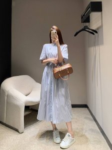Miumi* 25Ss春夏新款 清爽学院风松紧腰条纹短袖衬衫连衣裙丨独家Yb开发 高版出品 定制进口全棉材质 亲肤柔软版本挺括有型 巨巨巨舒服 经典品牌Logo
