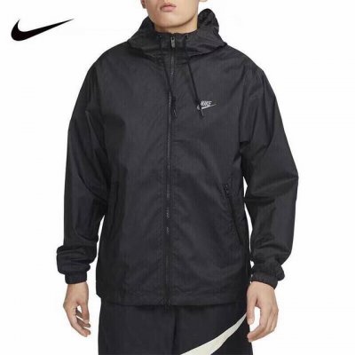 新款上新 独家定制专柜版本Nike 耐克 新品复古连帽休闲前后刺绣男女情侣款防晒服风衣外套 水密码7805 炒鸡火爆，胸前小Logo设计 背面大字母刺绣 国内首