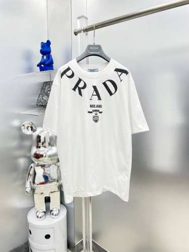 pra*普拉达 2025夏季新款发泡经典字母印花Logo短袖Tee D专柜同步有售，原单狠货，时尚 进口原版科技面料，上身舒适透气，原版定制五金辅料，上身帅气有