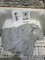 prada* 25Ss新款连衣裙 条纹拼色 收腰设计 经典三角标 高品质 单色三码Sml