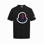 本地自取: 160 moncler/蒙口 25Ss 植绒Logo镭射印花短袖 采用60支双纱精梳纯棉爽滑手感，纯棉不起球不起毛，面料厚度260克重，单件重量28