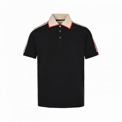gucci 古驰 经典肩膀提花织带Polo短袖 这款复古风格织带Polo衫充分体现了经典却又潮流个性！织带为G家的典藏元素之一，经典织带元素在每一季都会加以焕新
