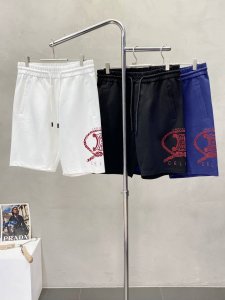 celine赛琳独家专供新款短裤高端版本！专柜定制面料 透气舒适度高，细节无可挑剔，品牌元素设计理念，体现高品质。手感细腻柔软！呈现休闲裁剪，上身版型超赞！码数