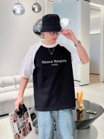 马吉拉 插肩新款字母印花双层重工短袖T桖 字母图案不管是T桖还是卫衣都是每年的爆款单品 前幅大面积印花采用大康丽数码印花机直喷 成本极高 经过多次的调试打版图案
