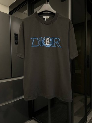 高端 Dior 迪奥 25Ss 迪家猫咪刺绣短袖 黑 重磅克重260G纯棉双纱面料 螺纹定织定染通肩拉条工艺增加衣物清洗寿命 触感舒适 品质上乘 全套辅料定制