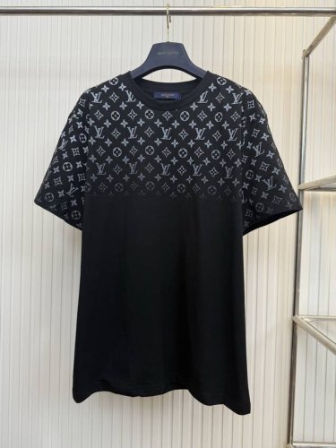 lv 路易经典渐变老花圆领短袖T恤 Size：S M L Xl