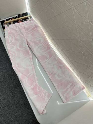 chane*2025新品上架 微喇印花牛仔长裤 定制Yb斜纹棉牛仔材质 多重水洗 呈现出挺括质感 微喇长裤裁剪 对称口袋搭配基础轮廓线耐看高级 通体活性满印不规