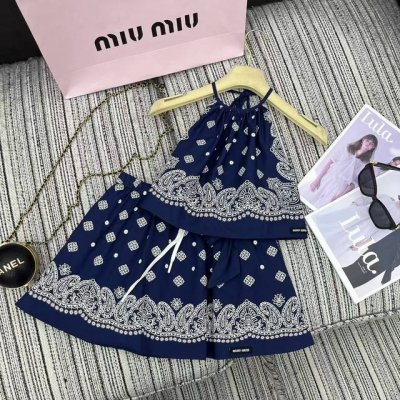 强烈推荐 Miumi* 25Ss春夏新款 度假风气质露背小吊带搭配超短半裙套装丨独家Yb开发 高版出品 全定位印花图案满满的夏日气息 定制进口纯棉面料质感超赞