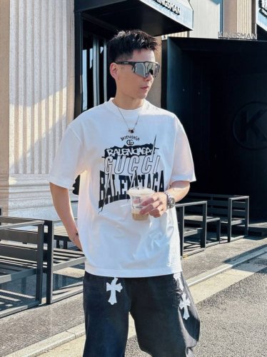 上新款号：G757 古驰 2025春夏新款首发专柜最新款短袖圆领T恤 高端订制 设计前卫时尚！品牌Logo印花工艺设计 高端定制丝光云朵棉面料.手感柔软.穿着舒