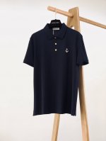 thom Browne 汤姆 布朗 2025Ss春夏新品 休闲翻领短袖，宜商务 宜休闲！客供优质珠地面料打造，简约净版设计，客供五金辅料装饰，胸前铁钩刺绣标识，