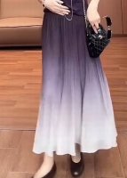 大爆款压褶渐变半裙、颜色非常高级、可搭配咱家大爆款真丝背心、同色系绝配 S Xl