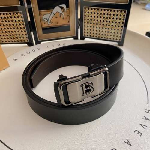 新品巴宝莉经典光版真皮头层皮带，Logo金间银色自动头，大气且耐看，融合标志性设计的最新款！闪亮镀钯电镀，超高原单品质货，全套礼盒配专柜包装，采用两层皮原版面料