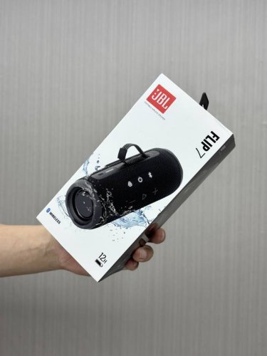 高端狠货，随身必备万花筒，最新款Jbl Fli P20低音增强型蓝牙音箱，全新正品，音乐万花筒！全天候靓音进化，震撼有力，清晰悦耳，让您感受灵动节拍，体验音乐带