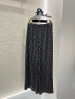 P560 P570Chane*2025新品上架 真丝波点衬衣长裤套装 定制Yb百分百桑蚕丝材质 质感细腻垂顺 养肤舒适 春夏首选穿搭 最新波点与字母印花 复古的