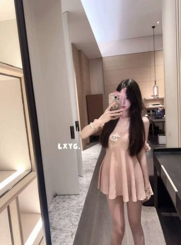款号:82828 chane 25夏季新款立体双C花边肩带针织吊带裙