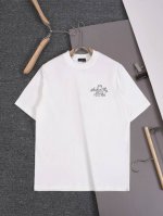 中山最高版 欢迎对比 新款上架 新款25Slv烫钻T恤，纯棉洗水面料，洗水后300克重左右。柔软亲肤细腻。做工细致，厚度适中。男女同款，宽松版型，时尚减龄百搭。
