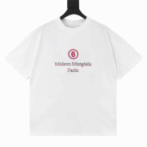 Maisonmargiela 马吉拉 数字Logo刺绣及3D泼墨短袖T恤 重磅精梳260G纯棉双纱面料 胸前及后背字母Logo刺绣＋3D数码直喷工艺 螺纹定织定