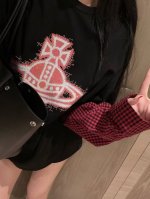 特价 不退换 Vivienne Westwood西太后蛇年新款土星烫钻假两件长袖 条纹控一整个爱上谁还不是个少女呢！ 既显贵又有型的叠穿Style 高级显白又实