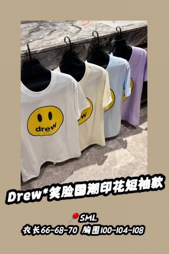 款号3066 纯棉 Drew情侣款笑脸T恤，夏日必备！ 这款国潮笑脸T恤，做了最火爆的四个颜色，怎么每件都那么好看，纯棉材质，透气舒适，休闲百搭，穿上它，你就是