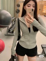 lulu 新款冰丝防晒衣露露 Lululemon原纱小蛮腰冰感防晒衣 女款呀 它简直就是防晒界的翘楚！后背透气设计只需这一件，就能拥有防紫外线、透气等超多实用功