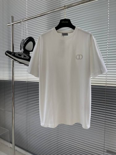 dio 经典Cd刺绣T恤 万年不过时 对版定织定染 320G重磅面料，质感无敌 码数：Smlxl S码衣长72 胸围108 肩宽49 M码衣长74 胸围114