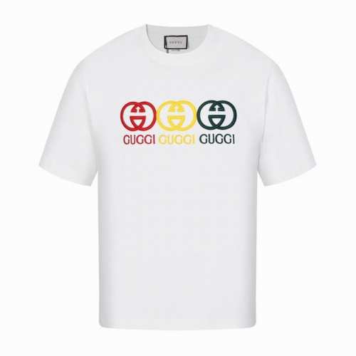 160 古驰 Gucci 夏季新款 红黄绿三色刺绣字母圆领短袖T恤 顶级制作工艺进口面料，260克洗水面料，手感细腻，胸前的立体刺绣工艺很重工，正面饰有Gucc