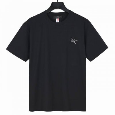 Arc'teryx 始祖鸟圆领刺绣冰棉短袖T恤清透舒适上衣 柔韧、耐磨、 吸湿、排汗、轻盈且触感柔软凉爽！！！棉质的舒适穿着体验！弹力十足、轻柔贴身具有良好的伸