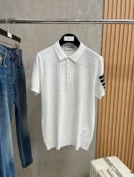 tb 2025新款休闲针织短袖翻领Polo ，都市时尚简单休闲版型，原汁原味的代工厂P定制渠道，让你过目不忘的基础款，不挑年龄身材，上身轻松驾驭，一款简洁百搭显