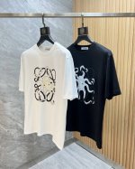 loewe 罗意威 2025年春夏新品上新 三标齐全 丝光棉圆领短袖T恤 好货不用过多介绍 看细节 专柜码数：M-Xxxl 175 140建议L