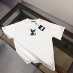 100Louis Vuitton Lv 25Ss专柜同款圆领短袖T恤 ～情侣款～胸前特色刺绣Logo工艺！ 简约大气～定制棉质面料 ～厚板立体！衣服偏厚使整体高