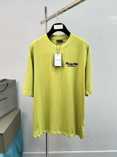 高品质 Bal 25Ss胶印高工艺制作 经典配色T恤新品！！款式相当的青春活力，朝气澎湃！！新一季主打的小熊系列，采用一级印烫的高规格标准.色调过渡呈现的立体感