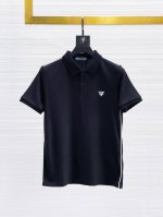 普拉达 2025Ss夏季新款字母Logo男士翻领Polo衫！经典商务男款，高端男装的天花板级别的商务男款！简约时尚大气不失优雅，单穿内搭体面过人，品质控 细节控