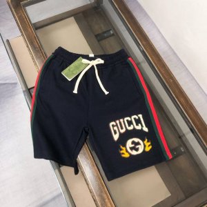 Cgucci 古驰 2025最新款休闲短裤，定制面料 ～两侧织带拼接设计！款式简单又不失档次三标齐全、透气舒适度高，细节无可挑剔，品牌元素设计理念，体现高品质。