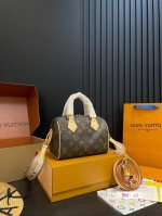 配折叠礼盒 Lv Speedy20枕头包 新款Speedy20，宝藏尺寸，因为20的尺寸不大也不小，容量也特别 对于嫌弃Speedy25太大，Nano16Cm