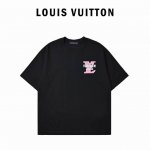 Louis Vuitton 路易威登 黄色大Logo字母短袖T恤 2025Ss春夏最新款圆领时尚短袖T恤，官网同步，专柜纯棉面料！贴肤舒适，耐看又好穿，经典简约
