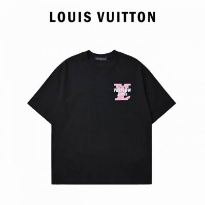 Louis Vuitton 路易威登 黄色大Logo字母短袖T恤 2025Ss春夏最新款圆领时尚短袖T恤，官网同步，专柜纯棉面料！贴肤舒适，耐看又好穿，经典简约