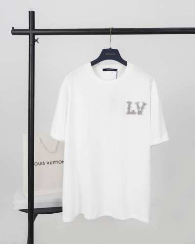 顶级版本.官网品质 Louis Vuitton*路易威登 Lv 串珠水钻绣片短袖T恤 采用原板独家定制260克32支双莎纯棉面料 质感非常柔软舒服 %区别市场的