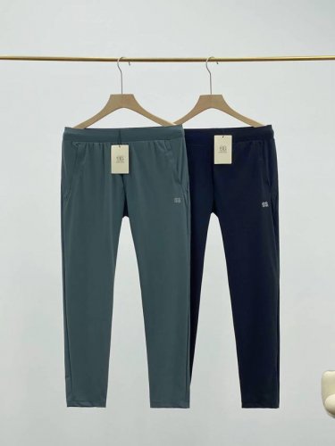 kolon Sport可隆男士松紧长裤夏季弹力针织户外运动休闲裤！ 大身采用弹力针织面料，具有接触凉感，适合夏季户外穿着。 立体裁剪，符合人体工学，立体裤门襟设