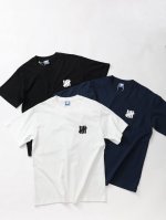 上新 款号: 687# Undefeated五条杠经典落肩宽松短袖男女同款 260G全棉双纱面料定染同色螺纹 胸前数码直喷印花 前后胸立体裁剪 双层面料缝合 定