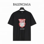 Balenciga 巴黎世家 反面穿城堡印花破洞短袖T恤 高品质 最新反穿潮流视觉 纯棉柔软面料， 对色定染面料，标准的印花磨破技术， 采用进口印花工艺，潮流感