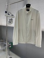 P550 -Z Zegn 2025新款薄款风衣外套 意大利进口面料时尚。欧洲专柜同步，上身更随意大方，专柜原版五金奢华高档定制新作！奢华品牌特质Logo点缀设计