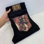 款号Cc809 Lv 路易威登 驴家最新超柔牛仔裤 驴家顶级用料超柔高棉水洗牛仔面料每一件水洗费用高达常规工艺三倍之多 触感极致细腻 质感非常好 全身简约大气设