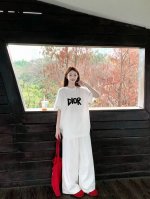2025Dior刺绣短袖新款字母标语情侣短袖 Dior限定数码直喷工艺印花短袖T恤 T原地自留款！ 好喜欢这种款 前面一个大Logo 叠穿的话会很高级背后又是大