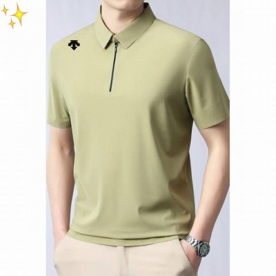 供 迪桑特Descente 专柜男女同款休闲商务运动上衣夏季翻领短袖运动休闲半拉链Polo衫 款型简约经典，采用高弹冰丝面料，轻盈透气，吸湿排汗 轻盈透气、干爽