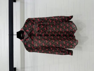 上新原单高端品质Louis Vui*Ton 2025春夏最新系列！活性印花樱桃衬衫！定制Yb进口轻薄飘逸雪纺纱材质 质感轻薄透气舒适 翻领宽松衬衫版型 凸显品牌